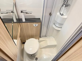 Husbil-halvintegrerad Sun Living S 72 DC / DEMOPRIS 24 av 33