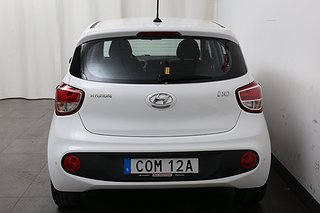Halvkombi Hyundai i10 7 av 15