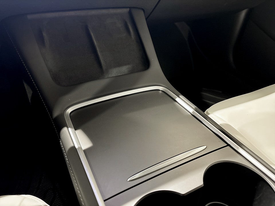 Bild på Tesla Model 3 Long Range 440hk Aut 4WD GLASTAK B-KAMERA