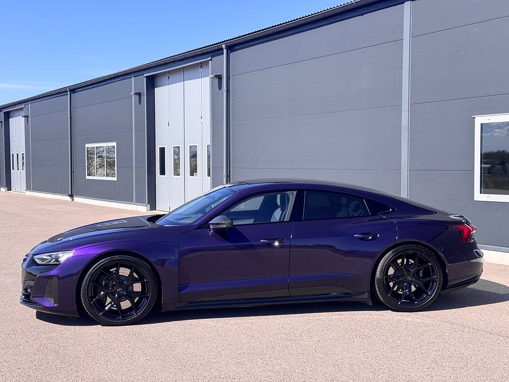 Audi E-Tron RS GT Exclusive Velvet purple metallic carbon unik!