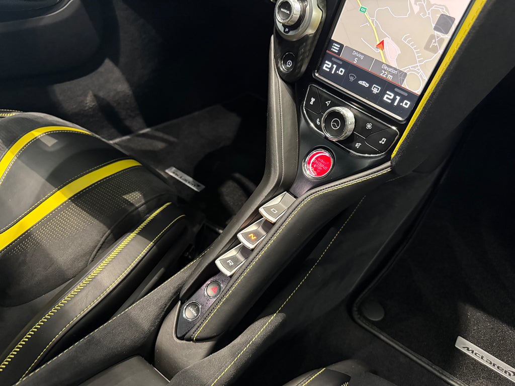McLaren 720S Performance Carbon Stealth Lift - bild 8