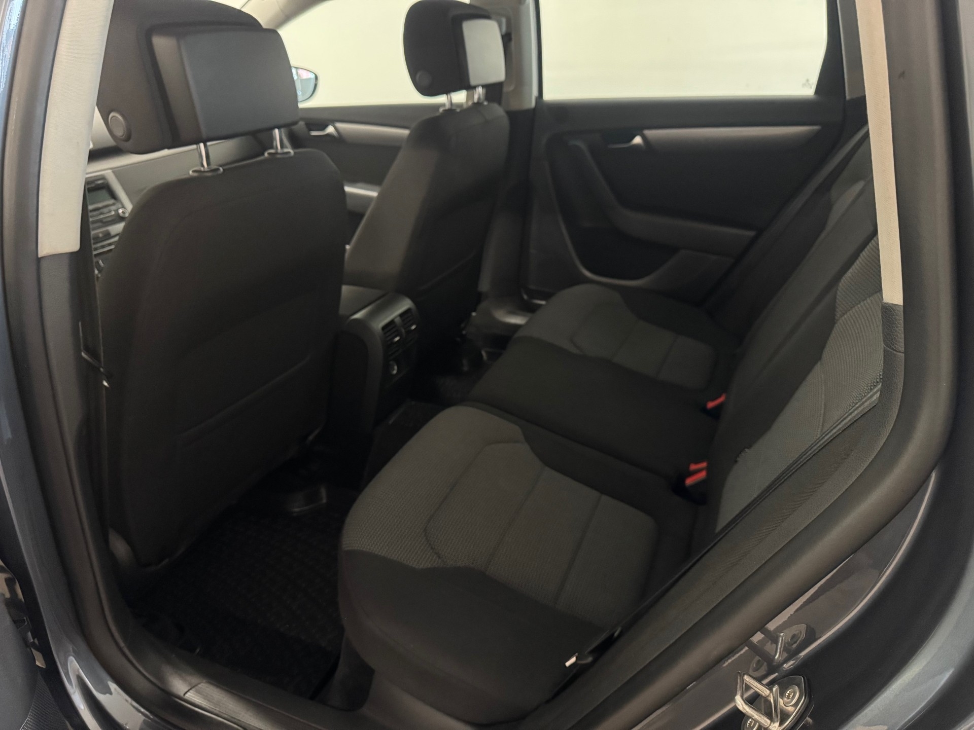 Volkswagen Passat 2.0TDI 140HK 2011, bild 7/34