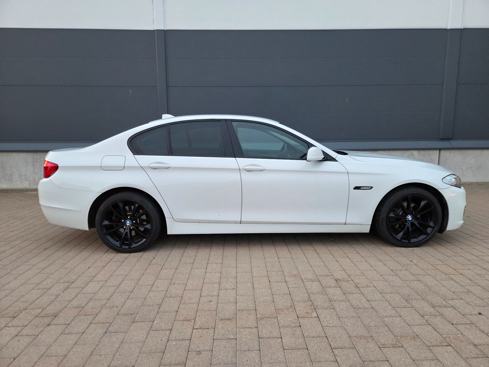 BMW 520 d Sedan Euro 5 2013, bild 4/10
