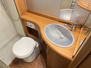 Husbil-halvintegrerad Hobby T 650 FLC 17 av 24