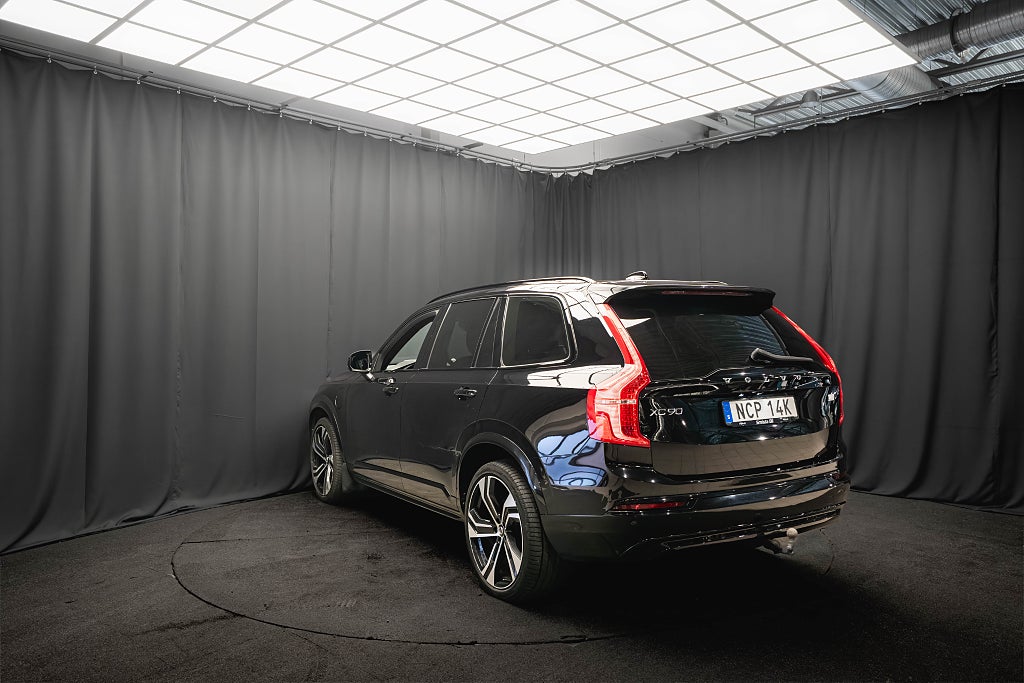 Volvo XC90 Recharge T8 AWD ULTIMATE 7sits B&W PANO LUFT 22' DRAG