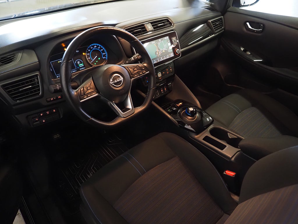 Nissan Leaf N-Connecta | 40kwh | 360° kamera | Värmepump | 2023