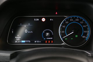 Halvkombi Nissan Leaf 18 av 23