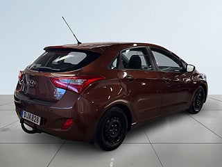 Hyundai i30 1.6 CRDi Select S&V-däck/Dragkrok/Motorvärmare – bild 6