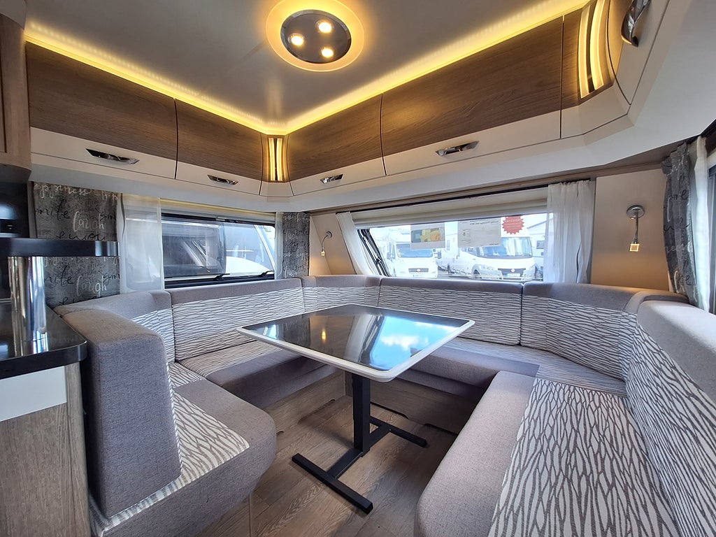Hobby Prestige 660 WFC Dubbelbädd, Dusch, Kampanjprodukt!
