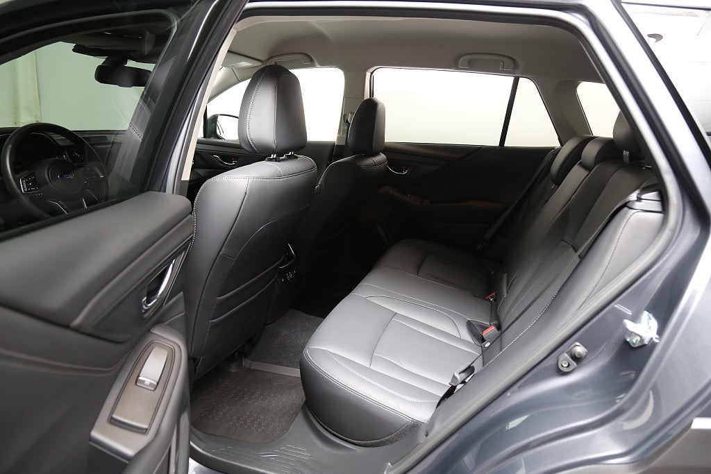 Subaru Outback 2.5 4WD XFuel Limited | Låg skatt 965kr/år | Moms 2025