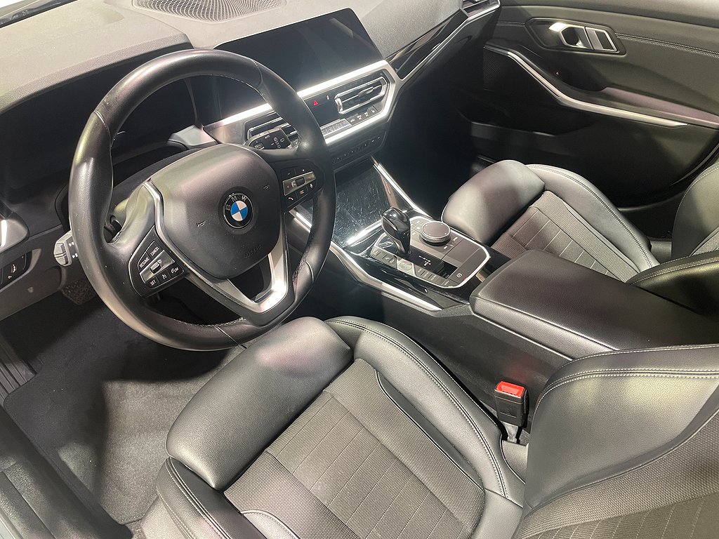 BMW 320 d xDrive Touring | MOMS | 4wd | Elbaklucka | Navi 2020