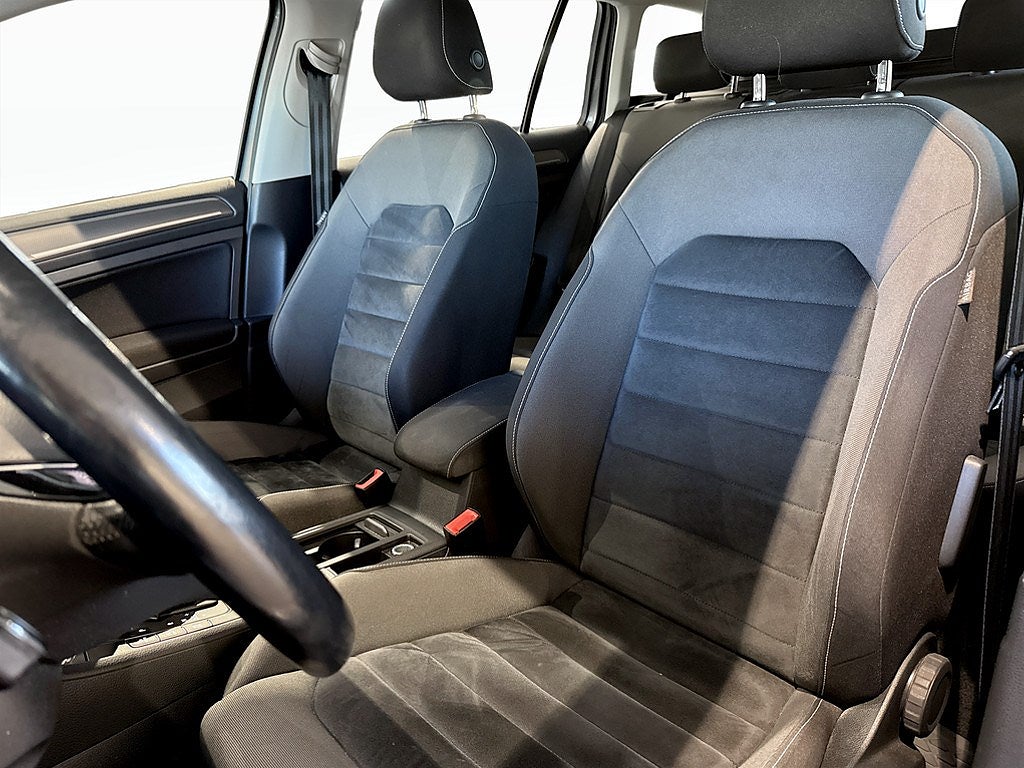 Bild på Volkswagen Golf Alltrack 2.0 TDI 4Motion 184hk Aut AWD - B-KAMERA, CARPLAY