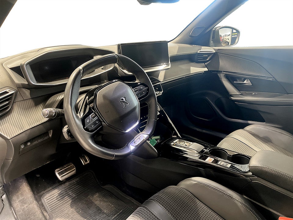 Bild på Peugeot 2008 GT 1.2 PT 130hk Aut B-KAMERA CARPLAY