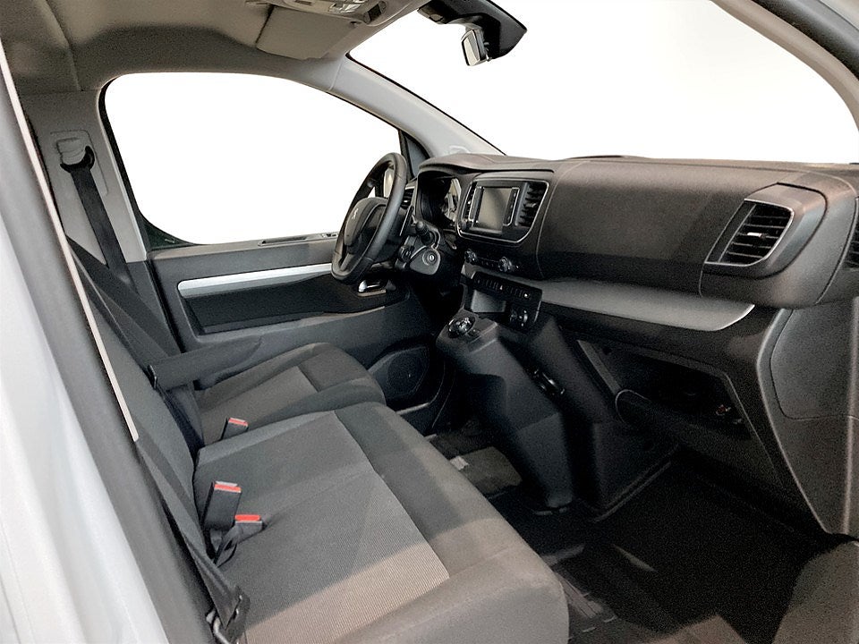 Bild på Peugeot Traveller 2.0 BHDi 144hk Aut L3 - 9-SITS, FARTHÅLLARE