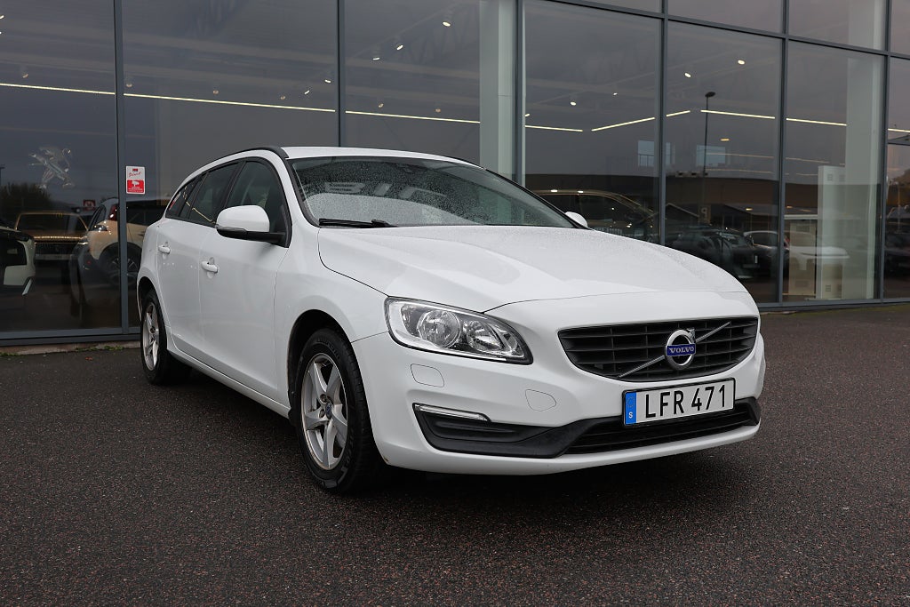 Volvo V60 T3 152hk Kinetic NY KAMREM