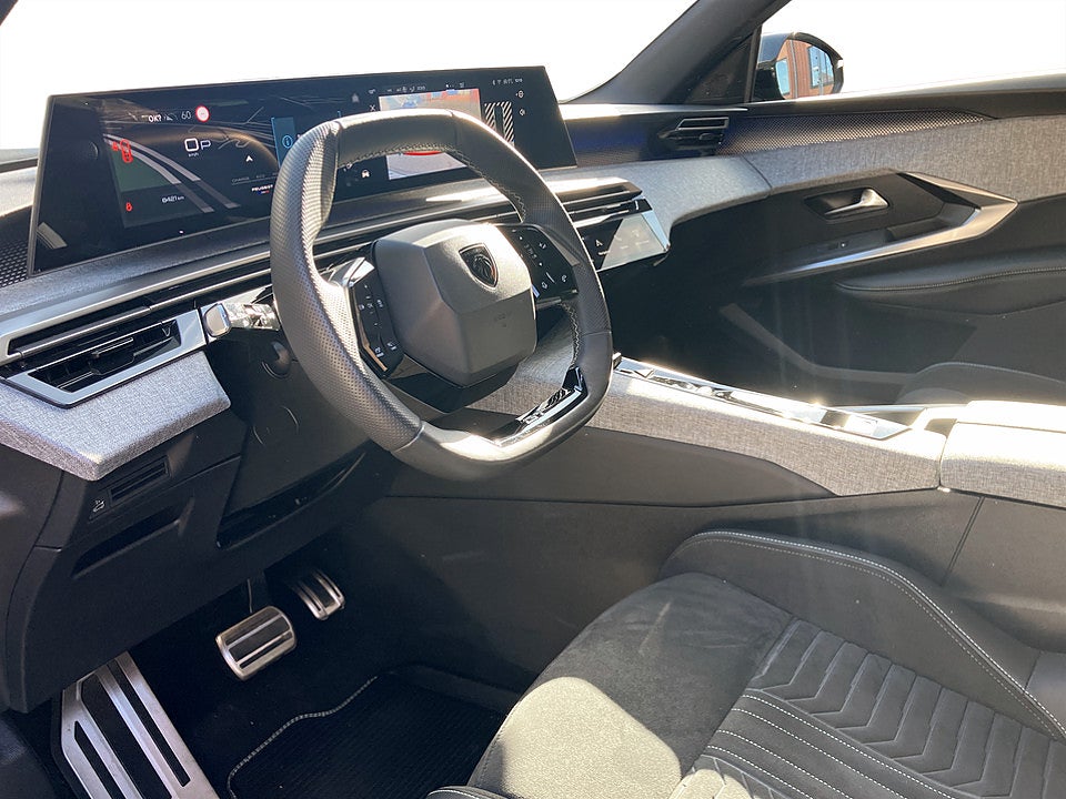 Bild på Peugeot 3008 GT Hybrid 145hk Aut B-KAMERA CARPLAY