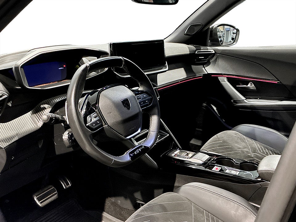 Bild på Peugeot 2008 GT Hybrid 145hk Aut ELSTOL B-KAMERA CARPLAY