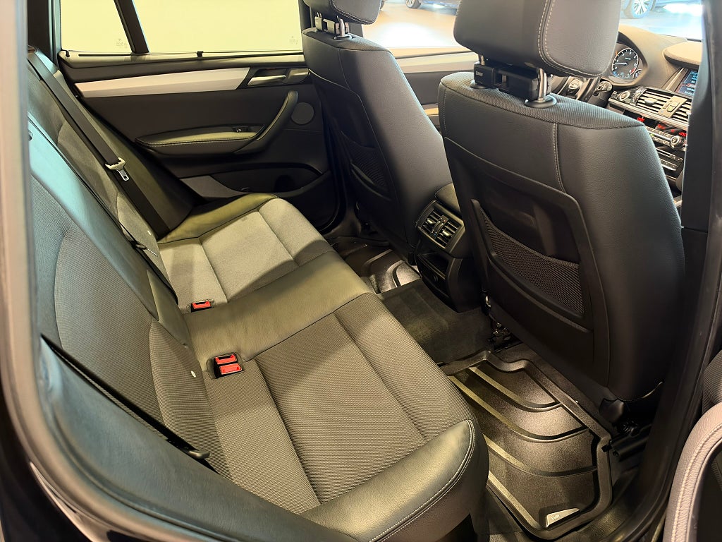BMW X3 2017 - miniatyr 8