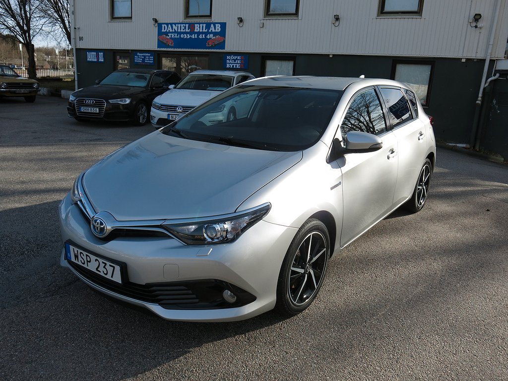 Toyota Auris Hybrid e-CVT Comfort Backkamera NYBES.Euro 6