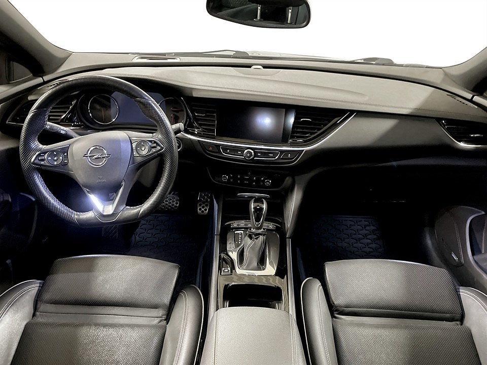 Bild på Opel Insignia Grand Sport 2.0 Turbo D 4x4 210hk Aut - OPC, TAKLUCKA