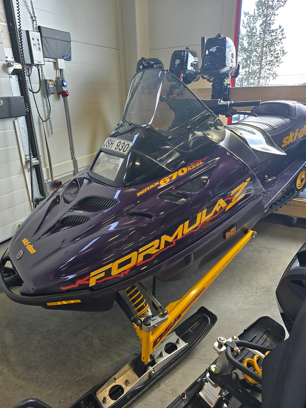 Ski-Doo Formula Z  