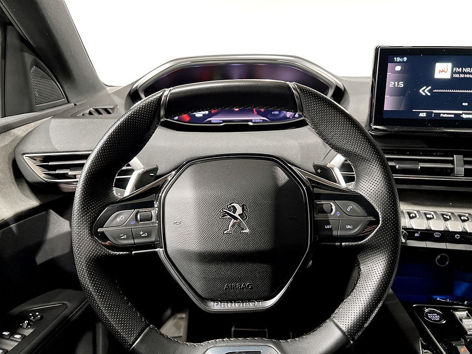 Bild på Peugeot 3008 GT 1.2 PT 130hk Aut - B-KAMERA, CARPLAY