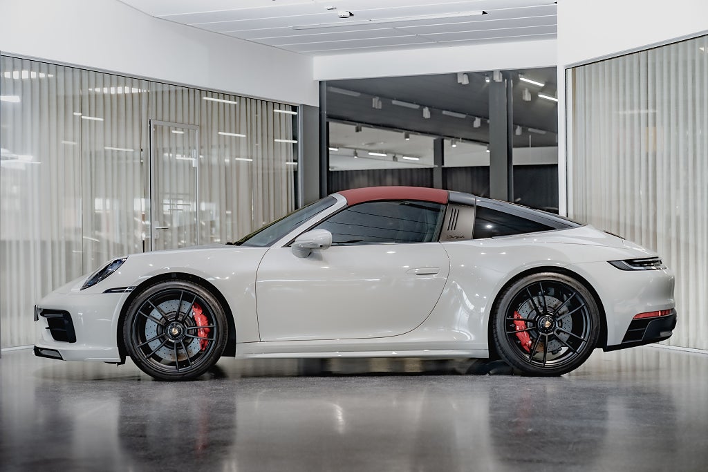 Gallery image 6 of 21