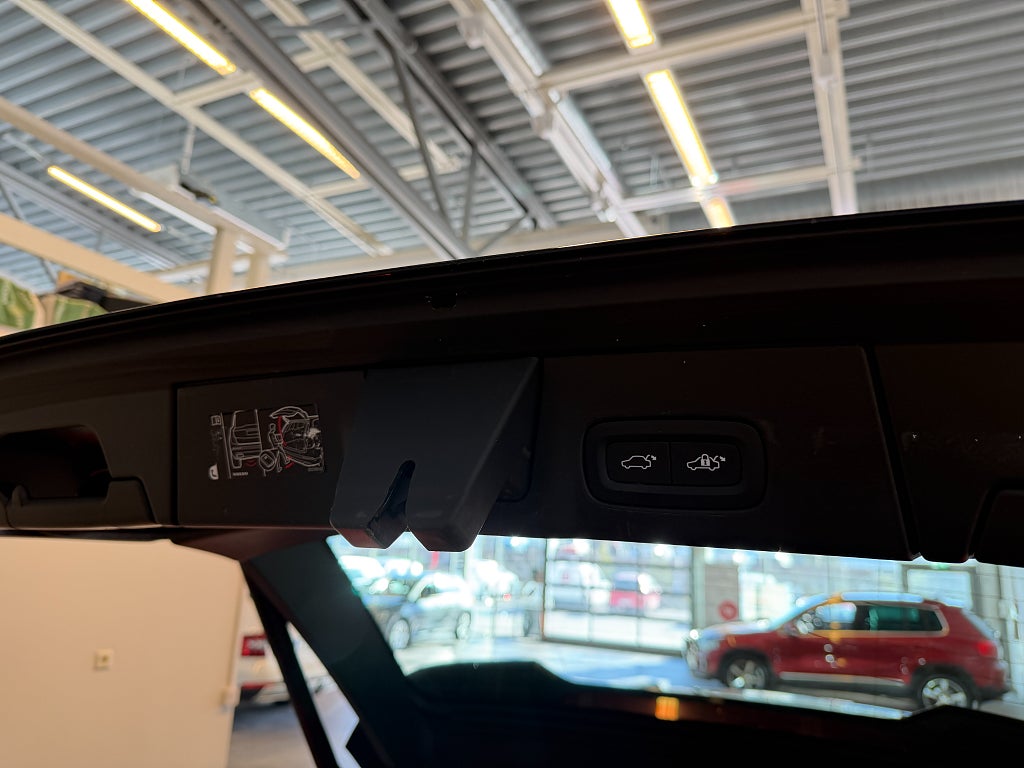 Volvo V90 Cross Country 2022 - miniatyr 11