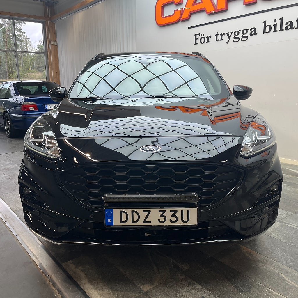 Ford Kuga 2.0 EcoBlue AWD ST-Line Kamera Navi Värmare Drag