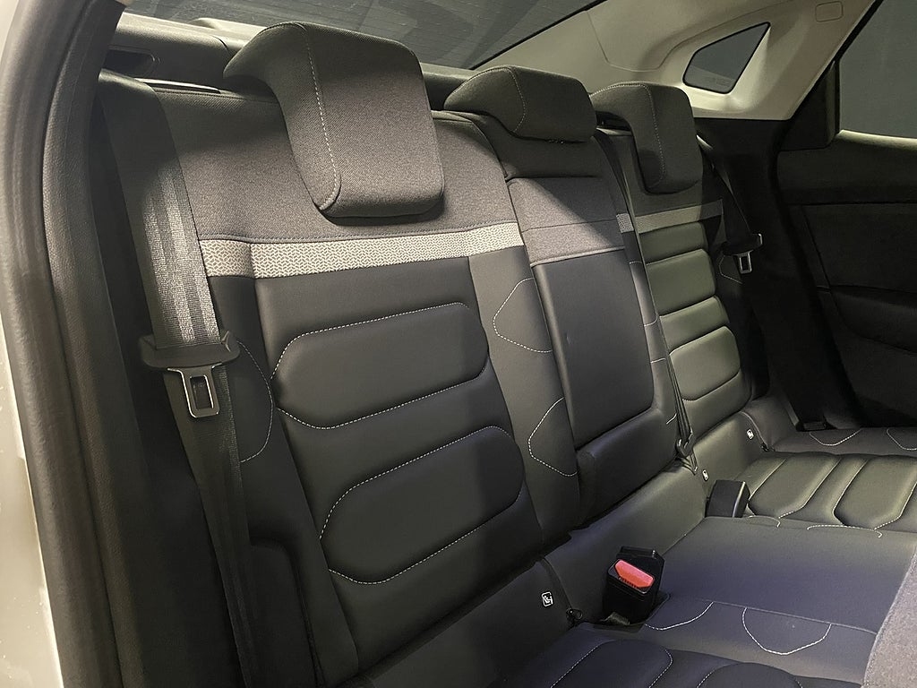 Bild på Citroën C4 X Shine 1.2 PT 130hk Aut - RATTVÄRME