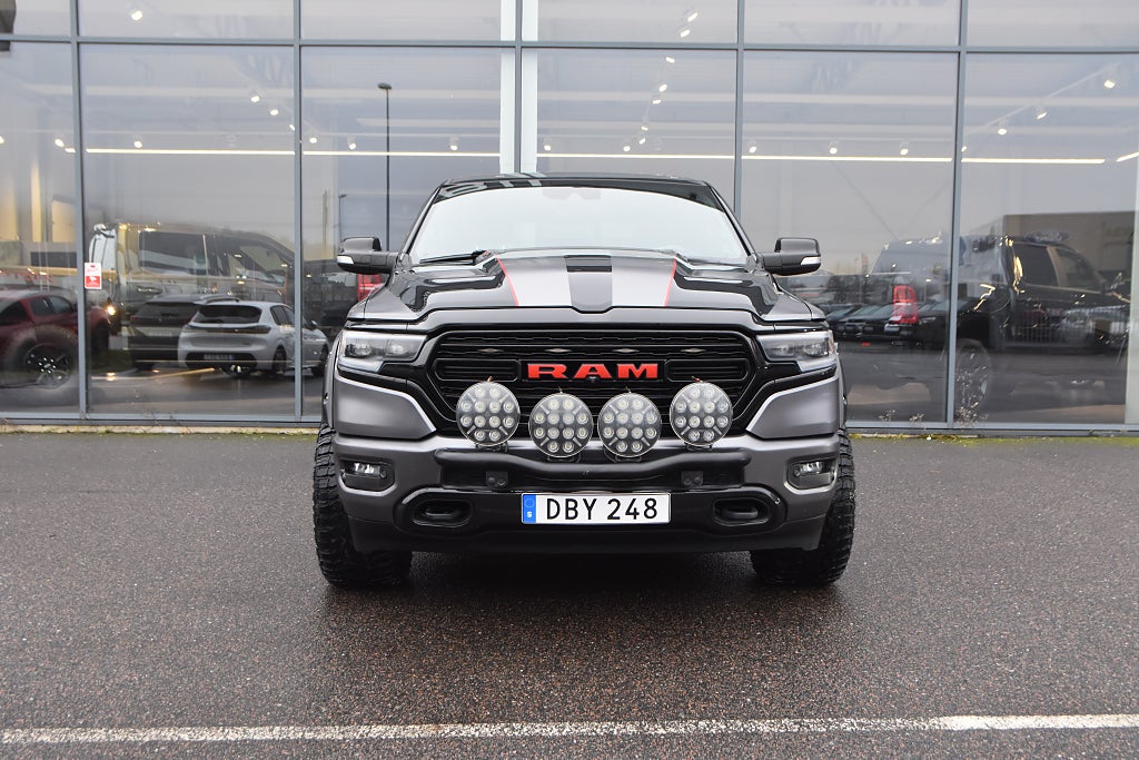 RAM 1500 Limited Crew Cab 5.7 V8 HEMI Carven avgassytem