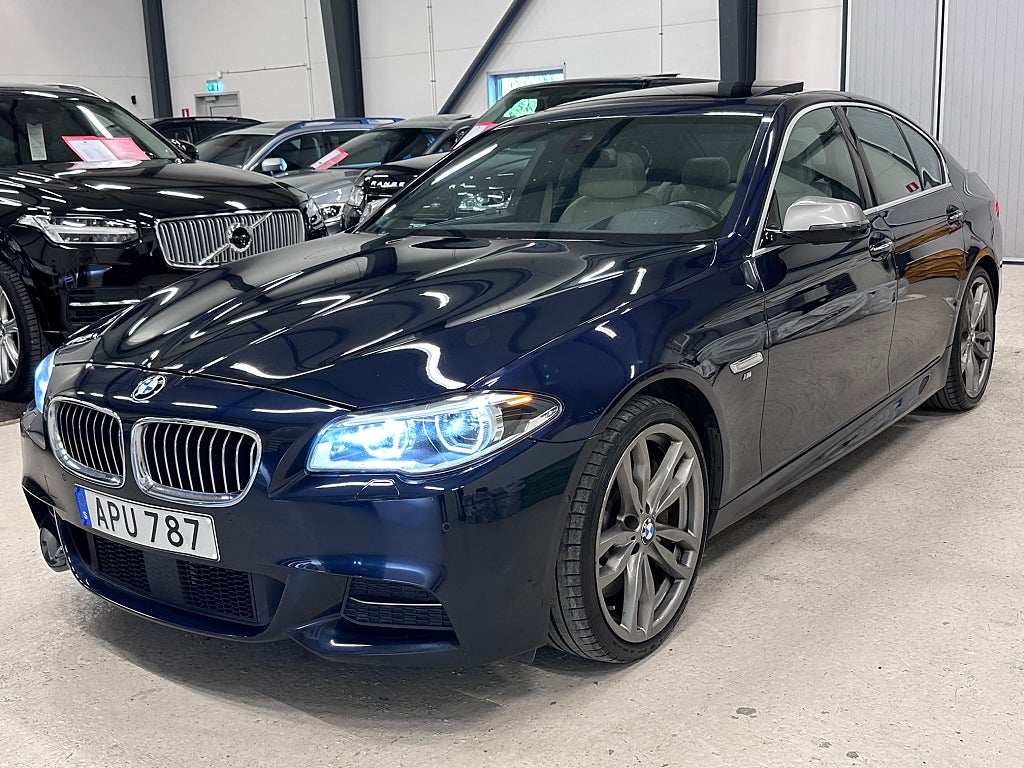 BMW M550 D XDRIVE 381HK MSPORT HUD H/K SIDEVIEW FULLUTRUSTAD