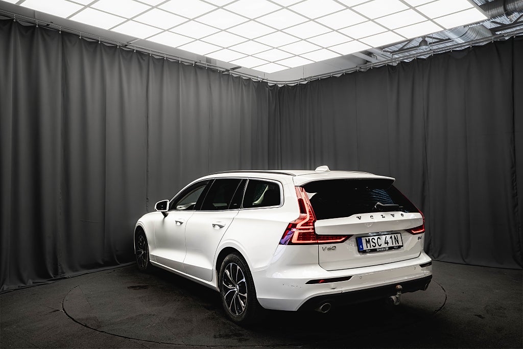 Volvo V60 B4 DRAG KAMERA D-VÄRM ADAPTIV-FART CARPLAY MOMS 197hk