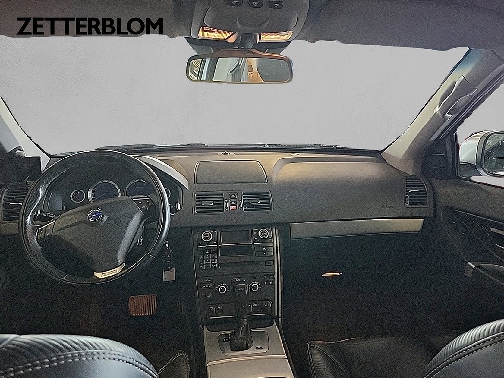 SUV Volvo XC90 10 av 13