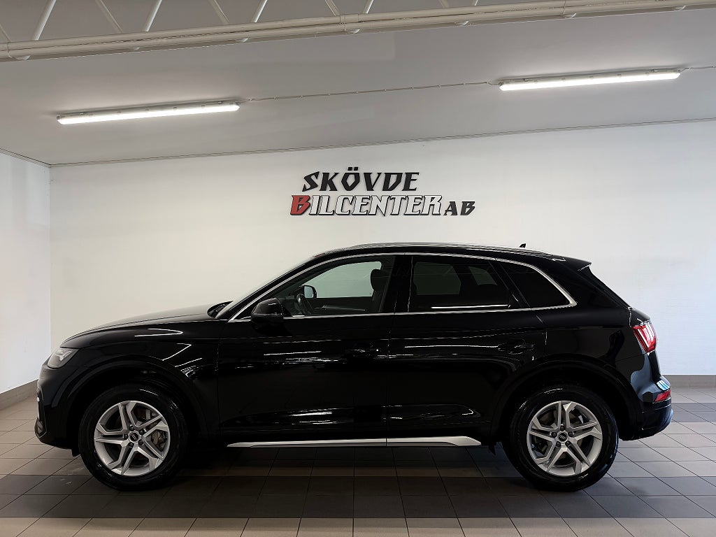 Audi Q5 40 TDI Quattro/8300Mil/Nyservad/Drag/Värmare/Adaptiv-Fa