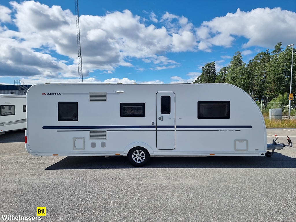 Adria ALPINA 663 PT QUEENBED VÅNINGSSÄNGAR AC