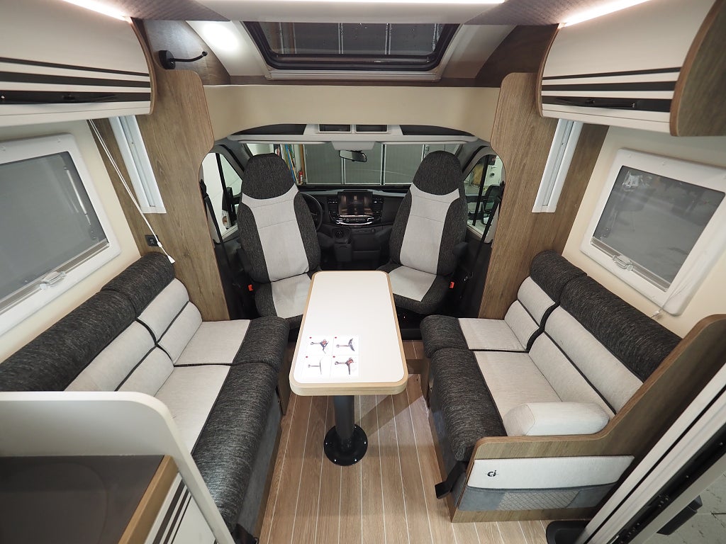 Ci Magis 87 XT Markis Taksäng Långbäddar AUT 2026