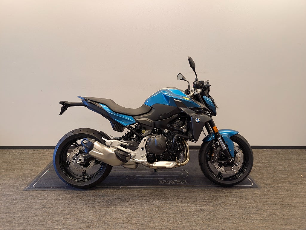 BMW F900R KAMPANJ Gear Shift Assistant och Värmehandtag ingår