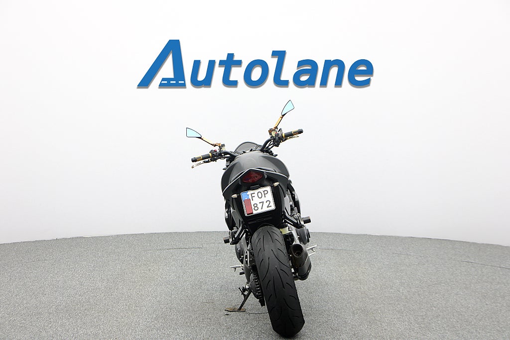 Honda CB1000R* Nyservad* ink ventiler