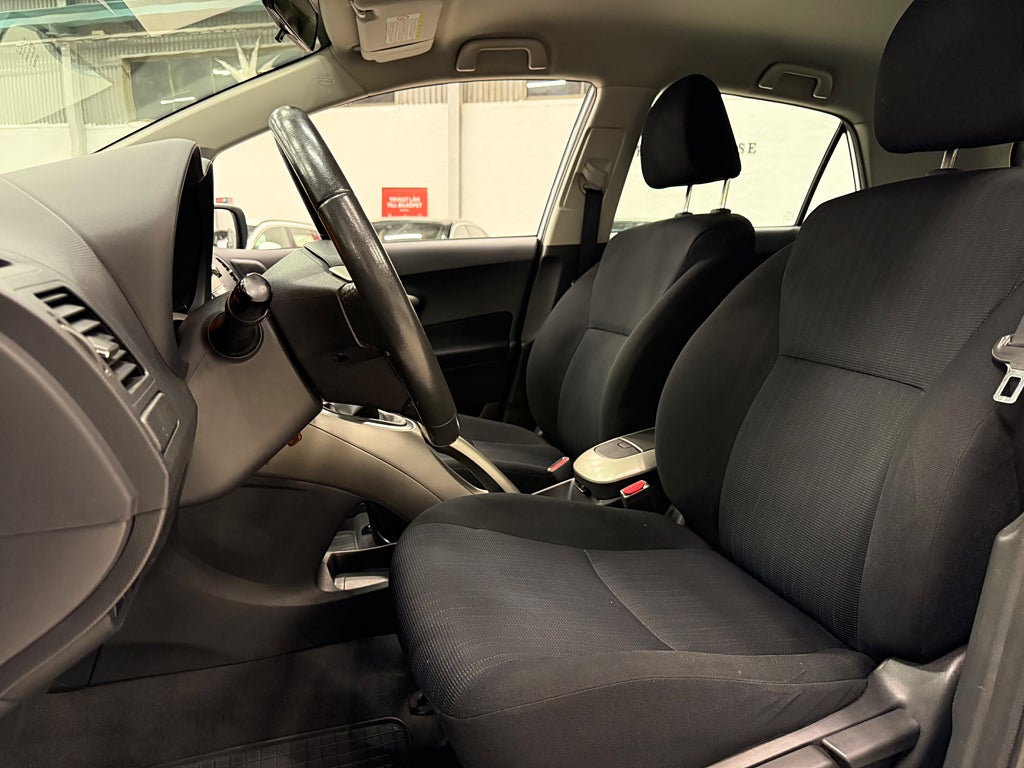 Toyota Auris 5-dörrar 1.6 Dual VVT-i Vinterhjul Hemleverans - miniatyr 12