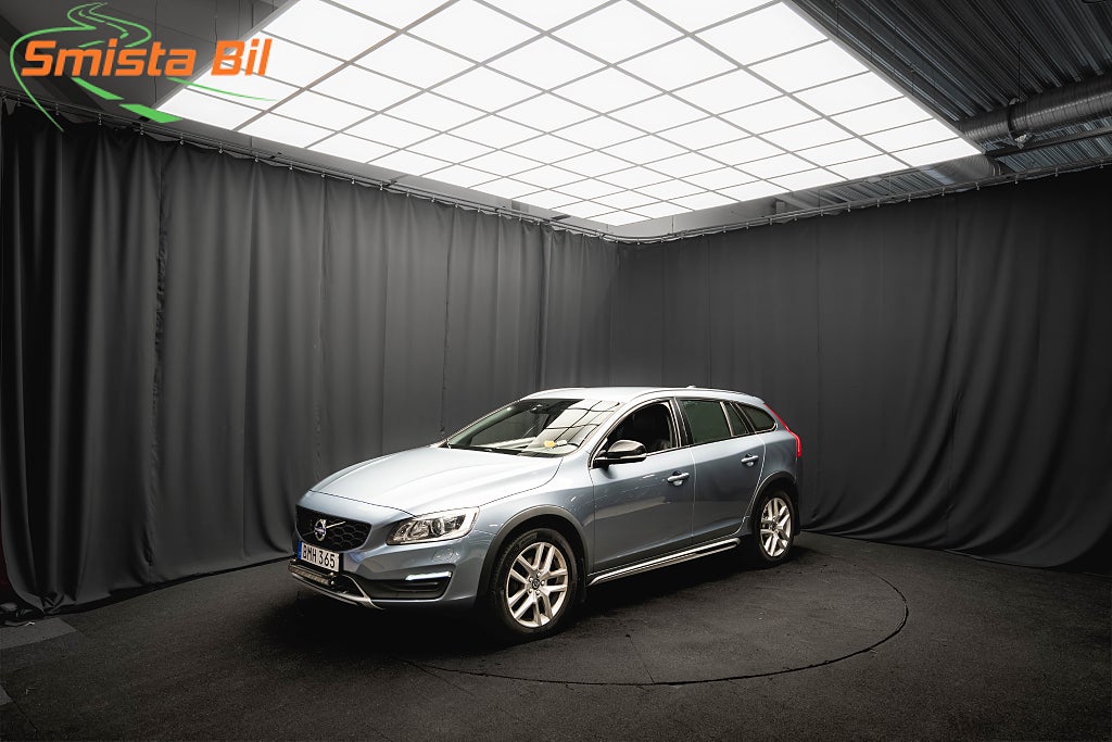 Volvo V60 Cross Country D4 AWD SUMMUM LÄDER DRAG ELSTOL D-VÄRMARE