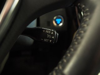 Halvkombi Toyota Auris 25 av 29