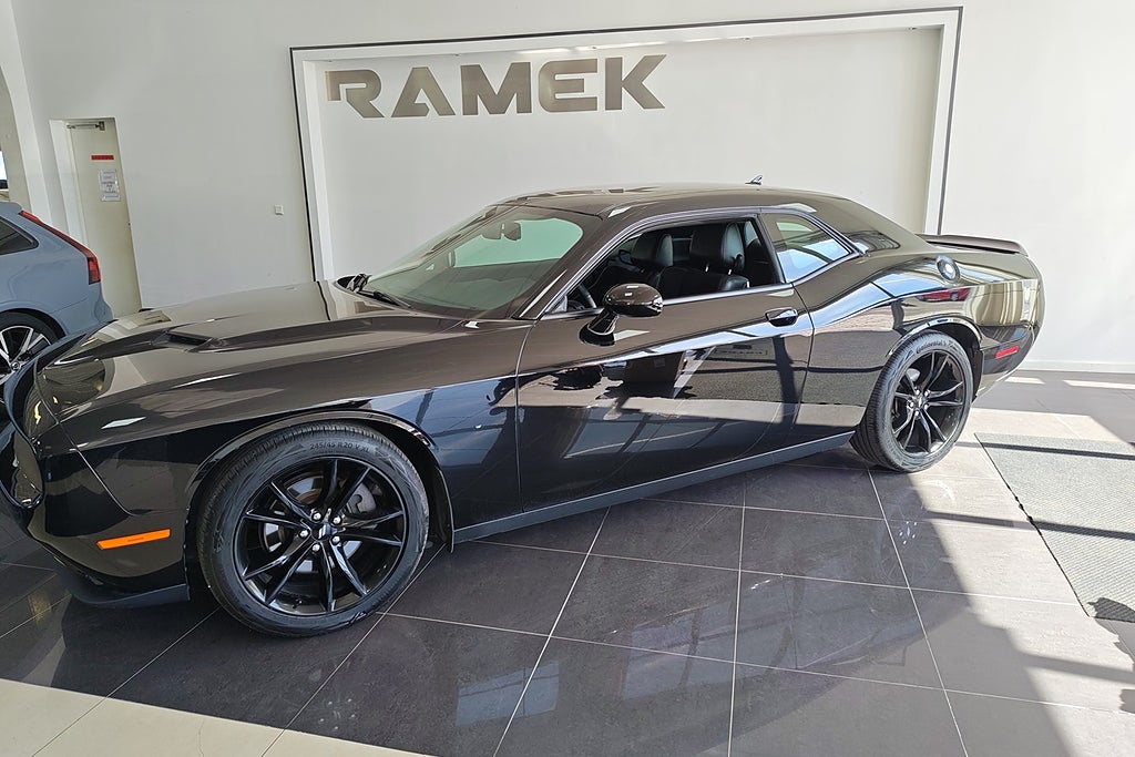Dodge Challenger 2018 - miniatyr 10