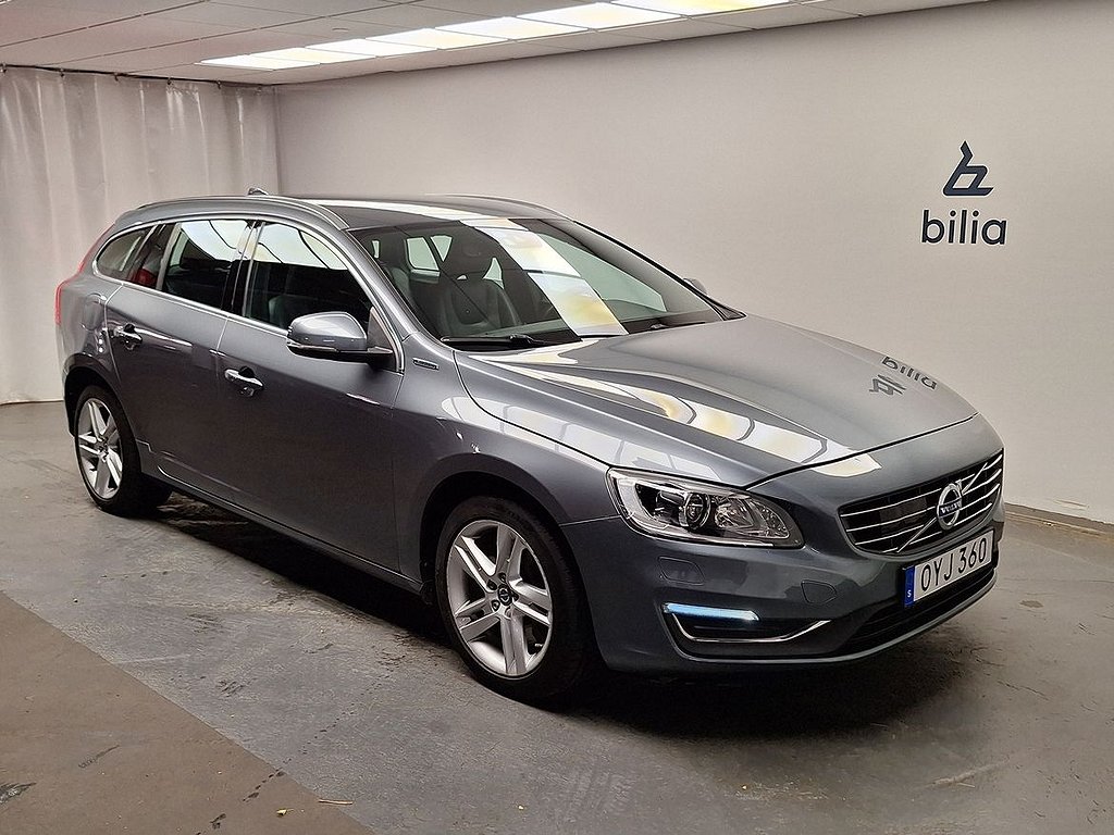 Volvo V60 D5 AWD Plug In hybrid Summum BE / Läder / Navigation / on Call /