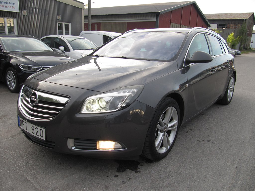 Opel Insignia Sports Tourer 2.0 CDTI 1 ÄGARE !! /SKINN/DRAG