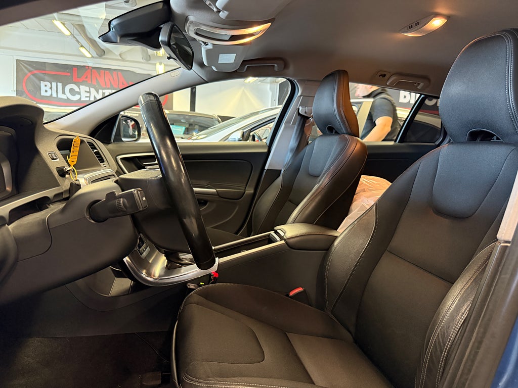 Volvo V60 2015 - miniatyr 15