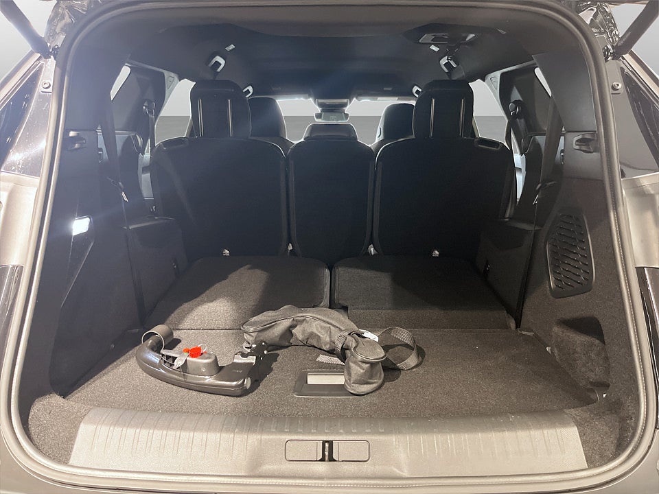 Bild på Peugeot 5008 GT Ultimate Hybrid 145hk Aut 7-SITS ELSTOL B-KAMERA