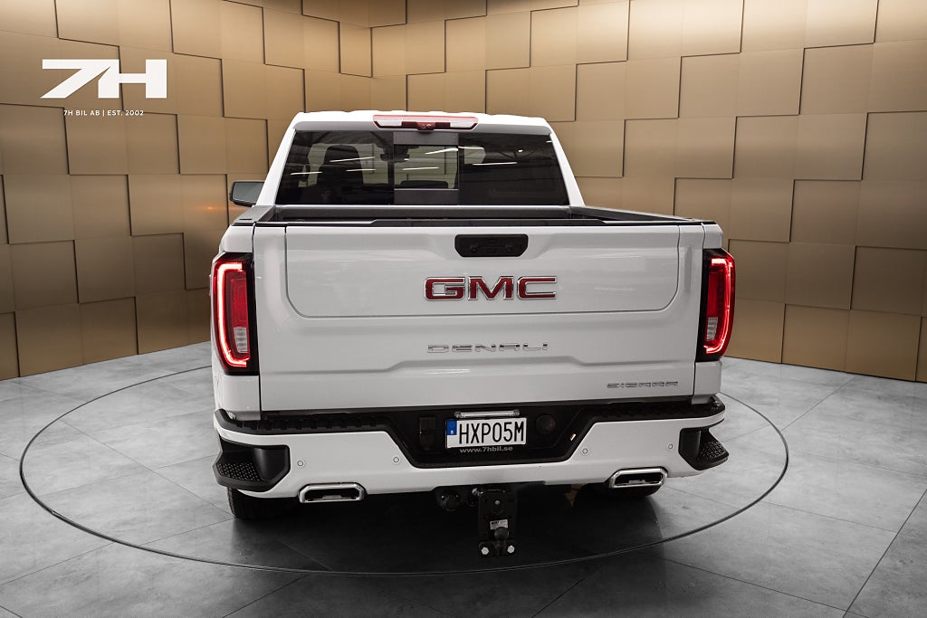 GMC Sierra Reserve Crew Cab / Pano / BOSE® / HuD / Vent. Säten