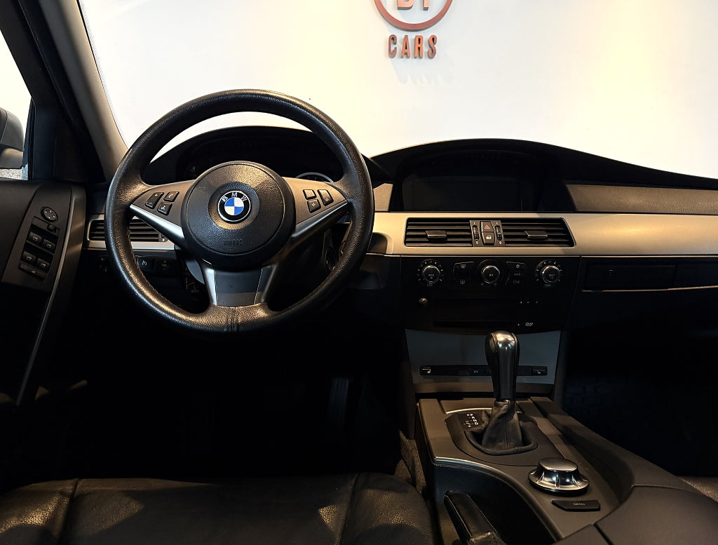 BMW 530i Sedan 258HK AUTOMAT 2-ÄGARE LÅGMIL SKINN HEAD-UP