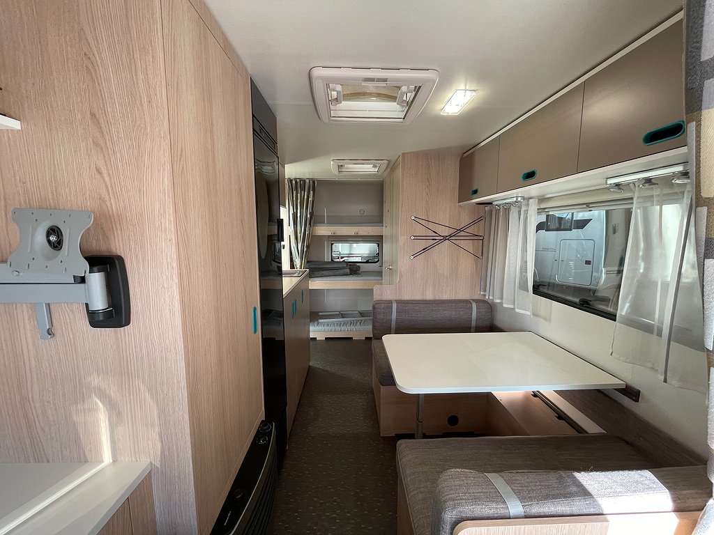 Adria Aviva 522 PK /Barnkammare / 7 bäddar / Solcell / Tält/ - Adria